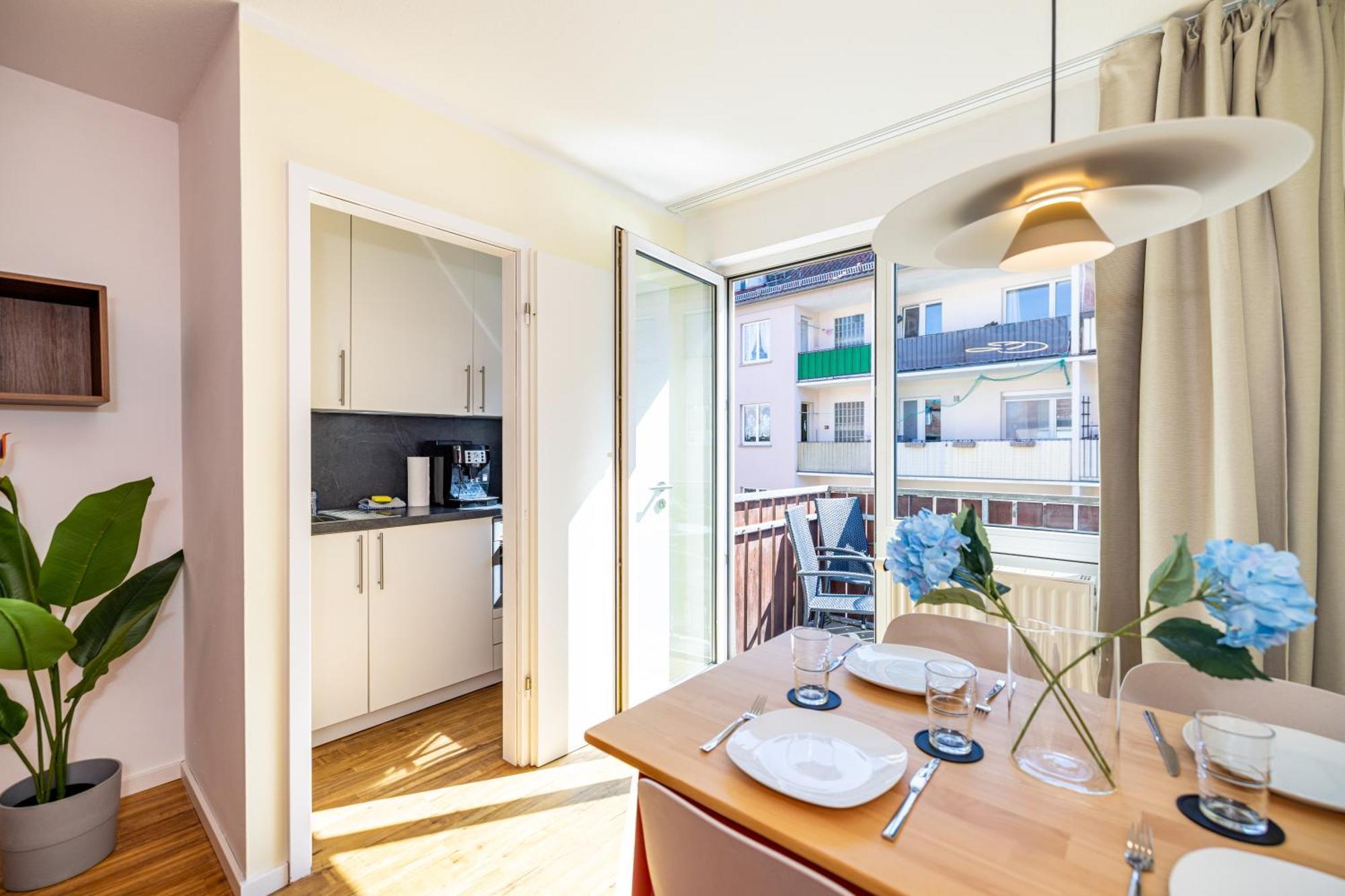 Zentral Wohnen Mit Stellplatz Und Balkon - Nahe Main Und Innenstadt *